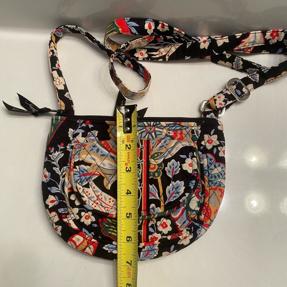 Vera Bradley Crossbody Bags - Picture 5 of 9